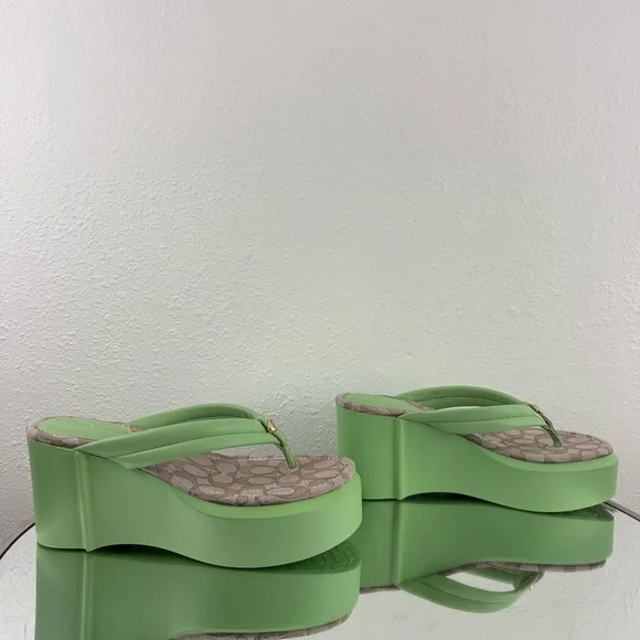 !SOLD! COACH Pistachio Green Leather Y2K Franki Monogram Platform Flip Flops - Picture 3 of 12